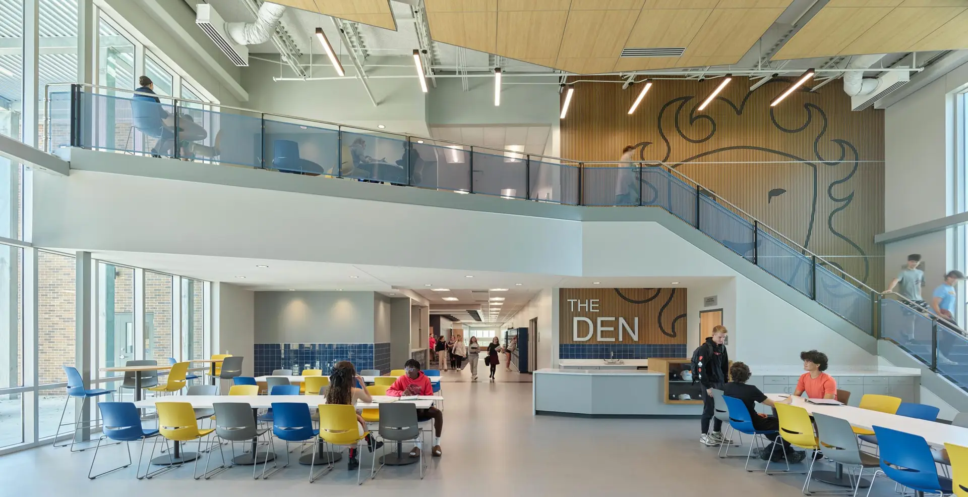 CIS_CommonsStraightOn-2